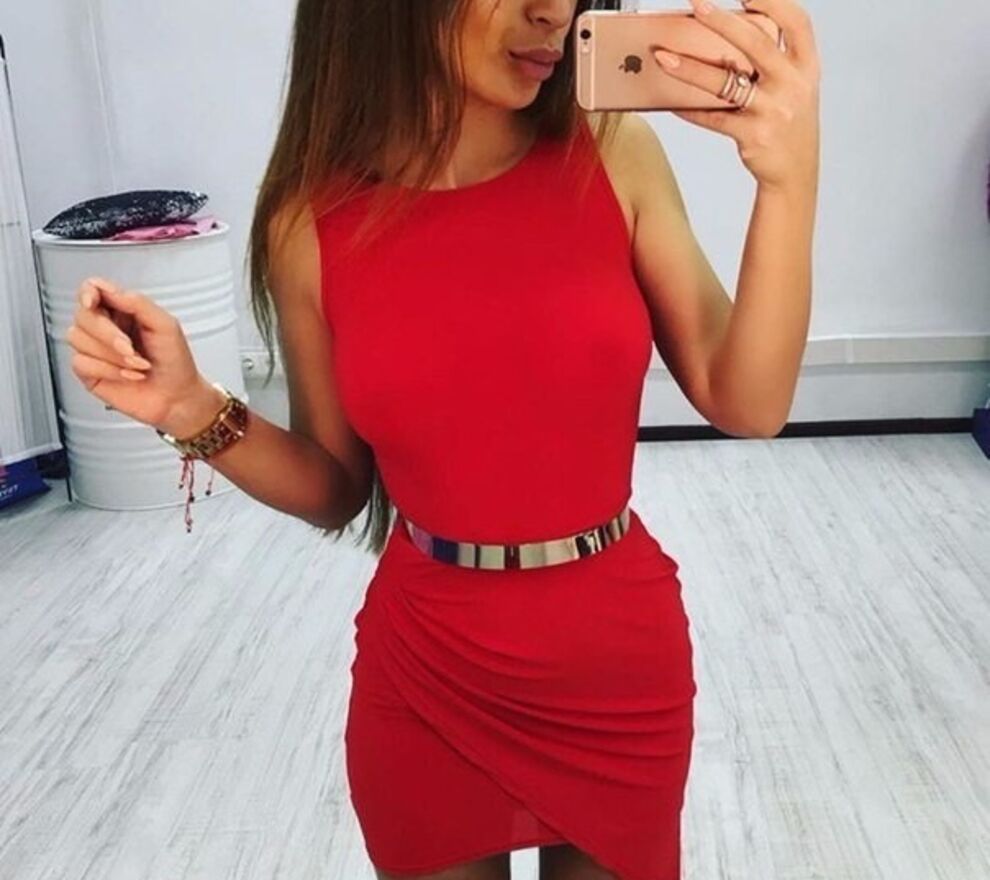 Красный Платья Ремень