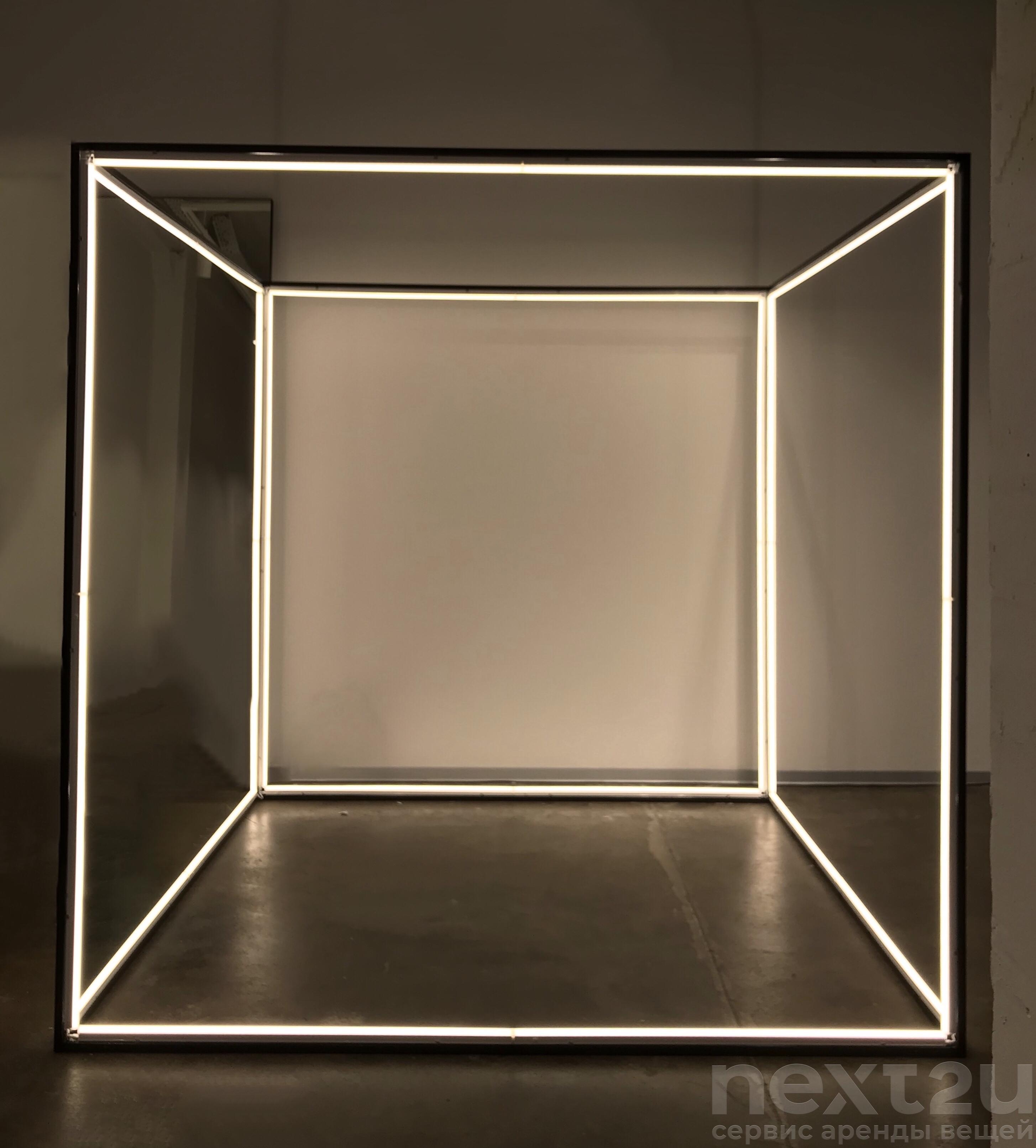 Cube выставка. Выставочные Кубы. Подиум куб. Выставочный подиум куб. Подставка куб.