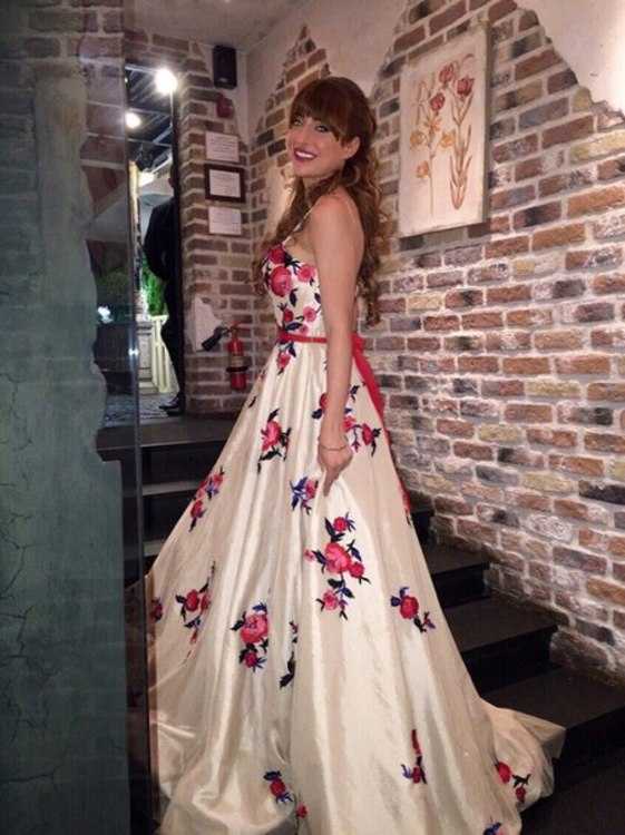 Взять в прокат Женская одежда Платья Пышное платье Sherri Hill Москва Взять в прокат Женская одежда Платья Пышное платье Sherri Hill ; Москва , улица Рождественка, 25 ул.; Описание: Потрясающее вечернее платье SHERRI HILL. Идеальный вариант для фотосессии, конкурса, концерта или свадьбы.на рост 170+каблук