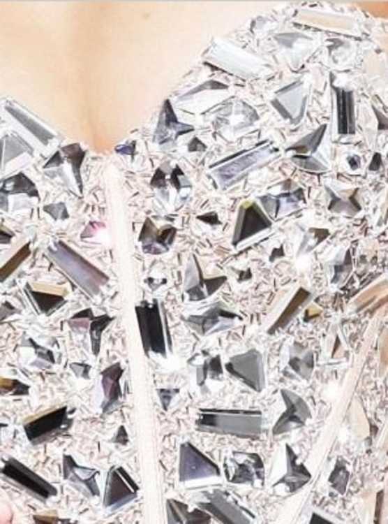 Взять в прокат Женская одежда Платья Sherri Hill клубное платье Москва Взять в прокат Женская одежда Платья Sherri Hill клубное платье; Москва , улица Рождественка, 25 ул.; Описание: Sherri Hill клубное платье в камнях, бежевое