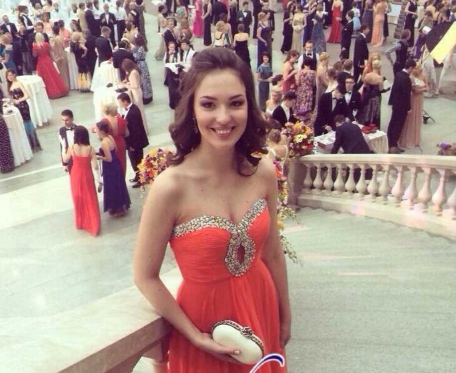 Взять в прокат Женская одежда Платья Sherri Hill оранжевое Москва Взять в прокат Женская одежда Платья Sherri Hill оранжевое; Москва , улица Рождественка, 25 ул.; Описание: Sherri Hill вечернее платье, оранжевое, длинное
