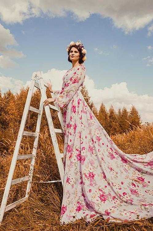 Взять в прокат Женская одежда Платья Платье Flying flower Москва Взять в прокат Женская одежда Платья Платье Flying flower; Москва , ул. Электрозаводская, д. 21 ул.; Описание: Роскошная романтика! Легкое летнее платье для фотосессии со шлейфом. Цвет сиренево розоватый в красивый цветок. Воздушный образ и ветер в волосах.
Размер S, M, L