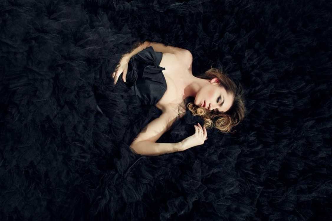 Взять в прокат Женская одежда Платья Пышное платье «Black Queen» Москва Взять в прокат Женская одежда Платья Пышное платье «Black Queen»; Москва , ул. Электрозаводская, д. 21 ул.; Описание:
Размер S,M,L
Цвет черный. На регулируемом корсете. Пышная юбка с опущенным шлейфом и потрясающими волнами по всей длине.