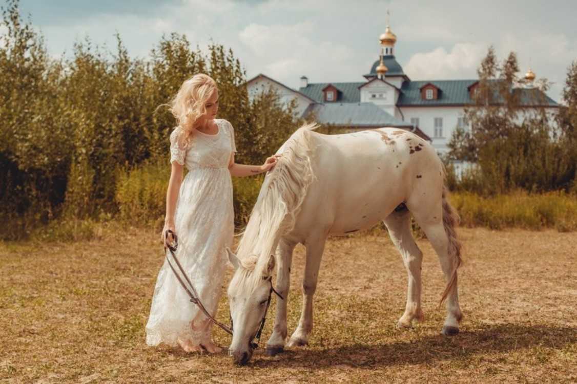 Взять в прокат Женская одежда Платья Нежное белое платье в кружево Москва Взять в прокат Женская одежда Платья Нежное белое платье в кружево; Москва , ул. Электрозаводская, д. 21 ул.; Описание: Размер M,L