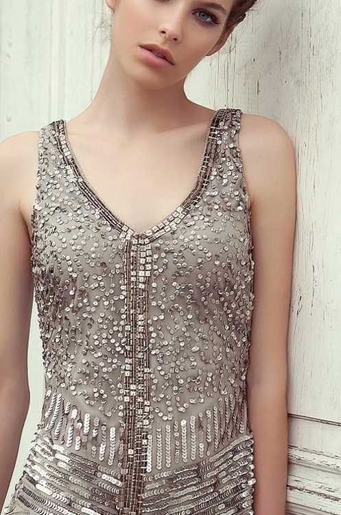 Взять в прокат Женская одежда Платья Young Couture серебряное Москва Взять в прокат Женская одежда Платья Young Couture серебряное ; Москва , Павелецкая набережная д. 2, стр. 2, 3 этаж, LOFT VILLE ул.; Описание: Платье от Young Couture by Barbara Schwarzer