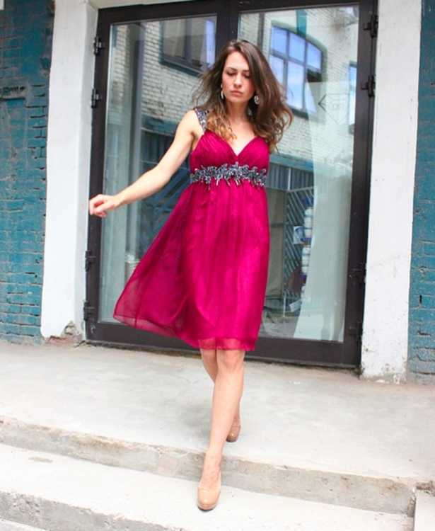 Взять в прокат Женская одежда Платья Young Couture розовое Москва Взять в прокат Женская одежда Платья Young Couture розовое ; Москва , ул. Нижняя Сыромятническая, д. 10, стр. 2А, 6 этаж ул.; Описание: Яркое платье от Young Couture by Barbara Schwarzer