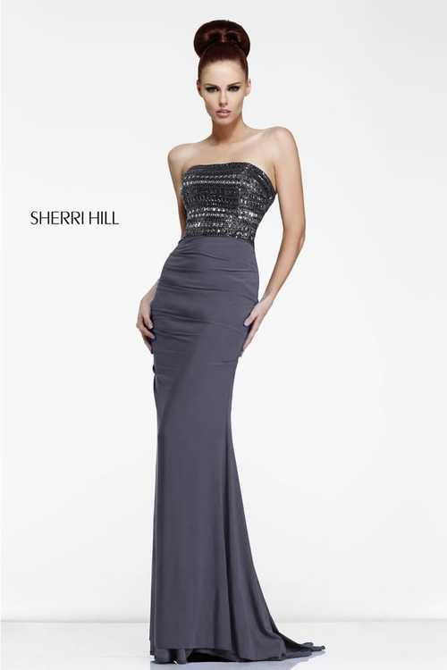 Взять в прокат Женская одежда Платья SHERRI HILL SH021 Москва Взять в прокат Женская одежда Платья SHERRI HILL SH021; Москва , г.Москва, Малый Конюшковский переулок, дом 2 (Галерея MOD DESIGN) ул.; Описание: Назначение: выпускной бал, венский бал, последний звонок, романтический вечер, студийная или выездная фотосессия, новогоднее торжество, корпоративная вечеринка, празднование дня рождения, поход в клуб.
Описание модели: корсет вечернего платья с внутренней стороны придерживается поясом. Снаружи украшен стразами и бисером. Лиф с чашечками. Платье садится чётко по фигуре. Стрейчевая юбка имеет боковые сборки и небольшой шлейф.