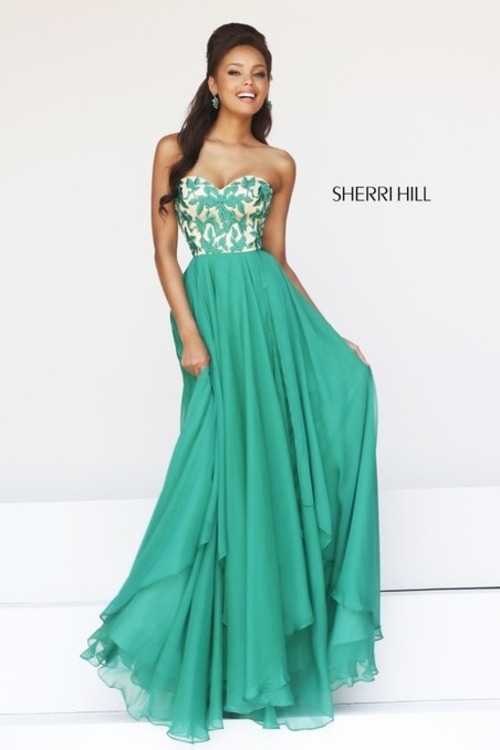 Взять в прокат Женская одежда Платья SHERRI HILL SH031 Москва Взять в прокат Женская одежда Платья SHERRI HILL SH031; Москва , г.Москва, Малый Конюшковский переулок, дом 2 (Галерея MOD DESIGN) ул.; Описание: Назначение: выпускной бал, венский бал, последний звонок, романтический вечер, студийная или выездная фотосессия, новогоднее торжество, корпоративная вечеринка.
Описание модели: длинное вечернее платье декольте. Корсет расшит красивым узором и декорирован мелкими стразами в тон платья. Лиф с чашечками. С внутренней стороны поддерживающий пояс. Шифоновая многослойная юбка без шлейфа.