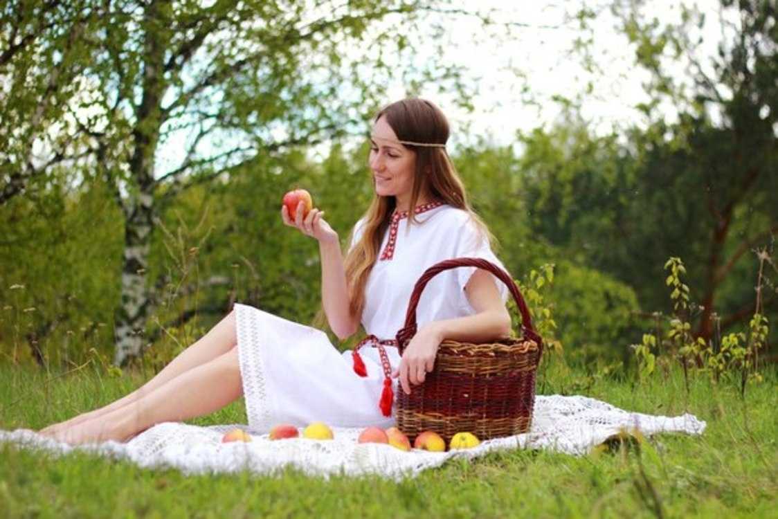 Взять в прокат Женская одежда Платья Платья для фотосессии Москва Взять в прокат Женская одежда Платья Платья для фотосессии; Москва , проезд Стратонавтов, 16к1 ул.; Описание: Платье "Ивана Купала". Ткань -лен. сшито по индивидуальному заказу. Прекрасно подойдет для тематической фотосессии
