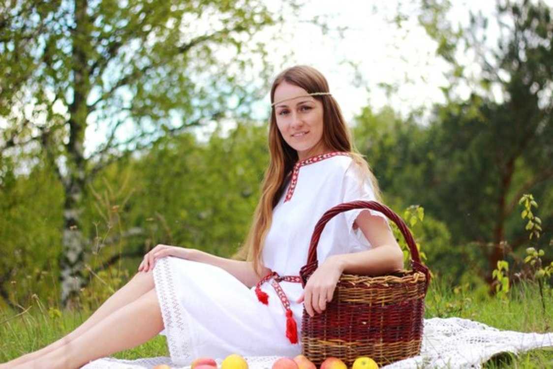 Взять в прокат Женская одежда Платья Платья для фотосессии Москва Взять в прокат Женская одежда Платья Платья для фотосессии; Москва , проезд Стратонавтов, 16к1 ул.; Описание: Платье "Ивана Купала". Ткань -лен. сшито по индивидуальному заказу. Прекрасно подойдет для тематической фотосессии