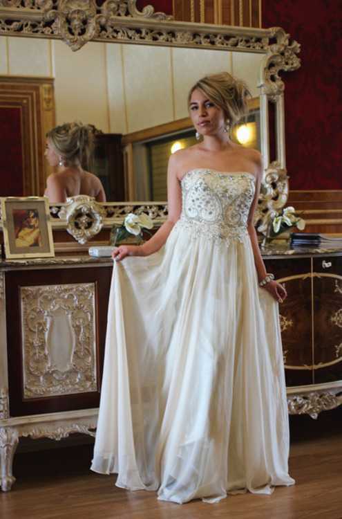 Взять в прокат Женская одежда Платья Young Couture by Barbara Schwarzer Москва Взять в прокат Женская одежда Платья Young Couture by Barbara Schwarzer; Москва , ул. Нижняя Сыромятническая, д. 10, стр. 2А, 6 этаж ул.; Описание: Красивое вечернее платье