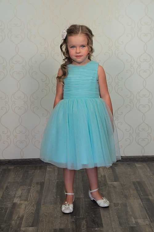 Взять в прокат Женская одежда Платья Family Look Москва Взять в прокат Женская одежда Платья Family Look ; Москва , 4-й Сыромятнический переулок, 1/8с6 ул.; Описание: Платье для мам и их маленьких принцесс