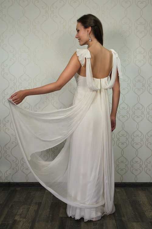 Взять в прокат Женская одежда Платья Jenny Packham Москва Взять в прокат Женская одежда Платья Jenny Packham; Москва , 4-й Сыромятнический переулок, 1/8с6 ул.; Описание: Платье от Jenny Packham