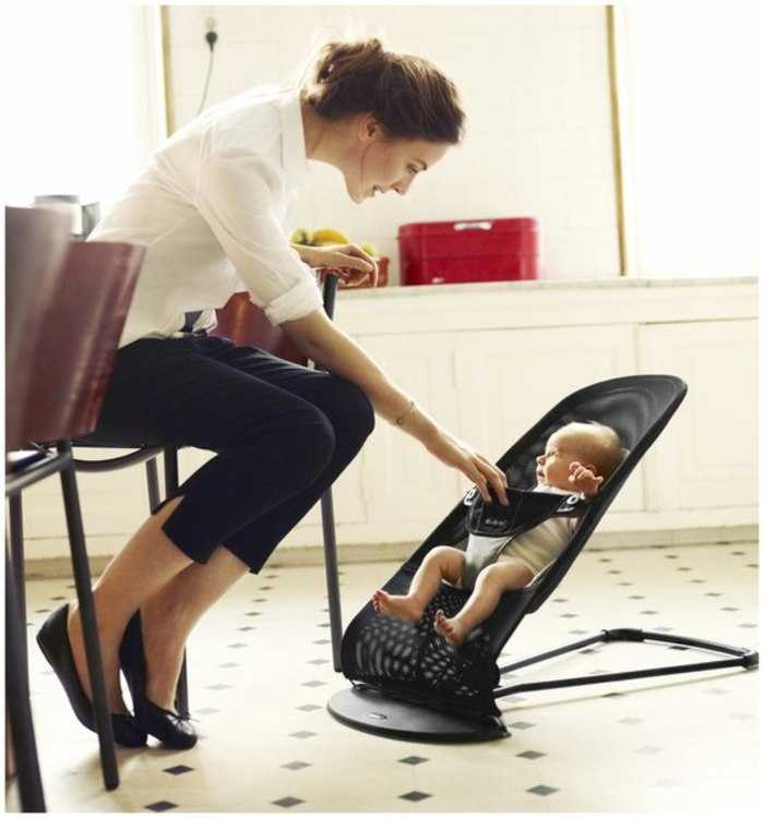 Взять в прокат Мебель Шезлонги, качели, качалки Шезлонг BabyBjorn Soft Air черный Санкт-Петербург Взять в прокат Мебель Шезлонги, качели, качалки Шезлонг BabyBjorn Soft Air черный; Санкт-Петербург , Санкт-Петербург, улица Большая Пушкарская д. 20 офис 2-204 ул.; Описание: В кресле Babybjorn собственные движения ребенка превращаются в веселое и успокаивающее качание (без батареек!) Одновременно с этим тренируются баланс и моторика, а родители в это время могут заняться своими делами.
Цена аренды
1 неделя (от 1 до 7 суток) – 600 рублей (за весь период)
2 недели (от 8 до 14 суток) – 800 рублей (за весь период)
4 недели (от 15 до 28 суток) - 1200 рублей (за весь период)
Залог не взимается! При взятии в аренду вещи необходимо предъявить паспорт.
По данным производителя: 93% пользователей рекомендуют этот продукт. Мы с мужем входим в эти 93 %. Всегда, когда знакомые или коллеги спрашивают у моего мужа, что из детских товаров ему особенно понравилось, что он может посоветовать, то муж рассказывает про кресло-шезлонг BabyBjorn. Вам мы тоже рекомендуем попробовать это прекрасное изобретение!
Характеристики:
• Оценочная стоимость вещи 8200 руб.
• Обеспечивает анатомическую опору шее и спине малыша
• Подходит для детей с самого рождения и до 2 лет (до 13 кг)
• Это изделие разработано в тесном сотрудничестве с ведущими педиатрами, детскими психологами и акушерами.
• Количество положений наклона спинки — 3 («Сон» - до 7 кг., «Отдых» - до 10 кг и «Игр» - до 13 кг.)
• Материал обивки — сетка. Цвет - черный.
Этот шезлонг удобно транспортировать, потому что он компактный (11x89x39 см) и легкий 2,26 кг.