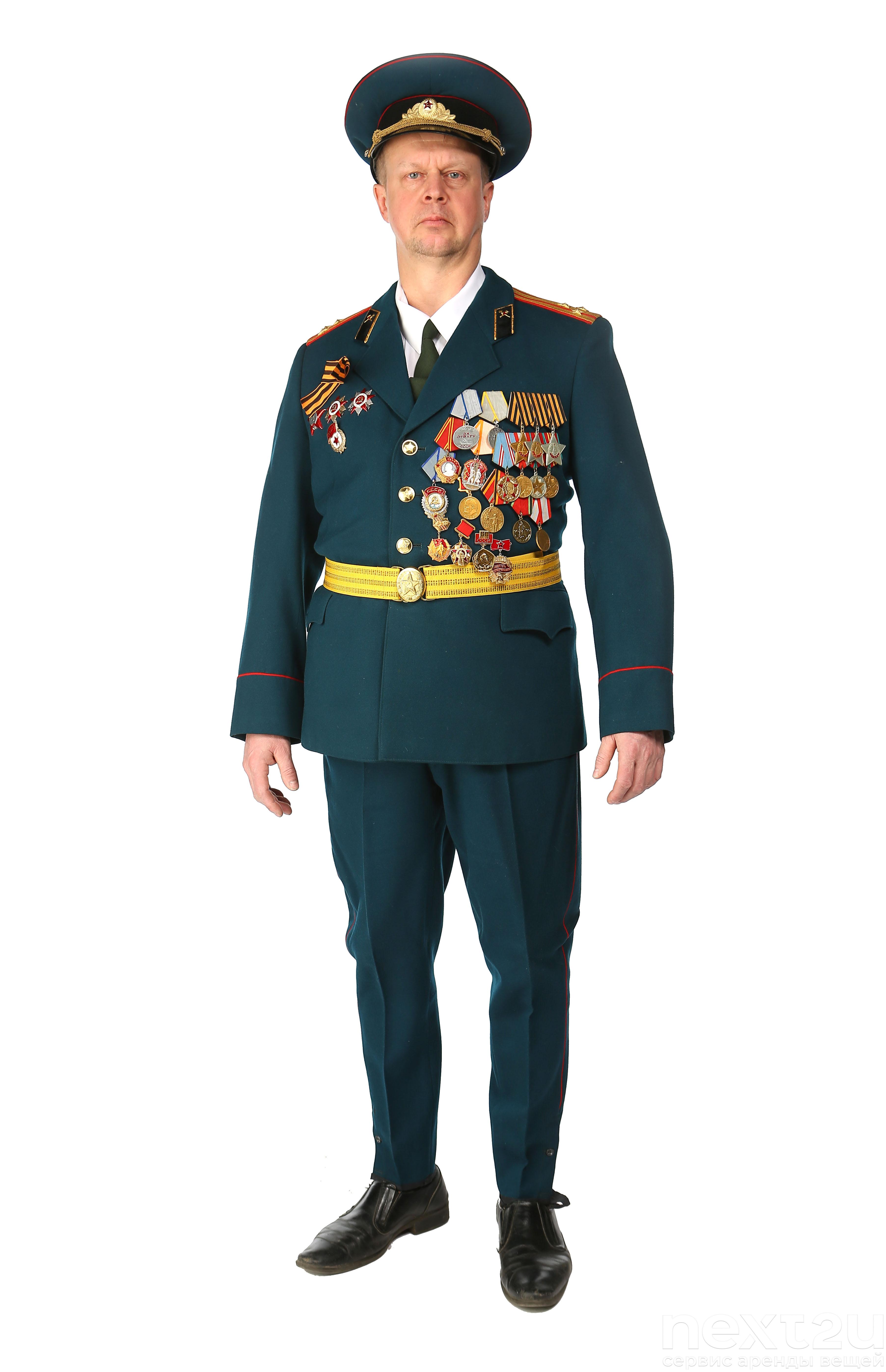 Парадная форма офицера Советской армии